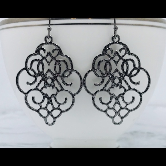 NEW ✨💎 Gunmetal Scroll Filigree drop earrings - Picture 3 of 4